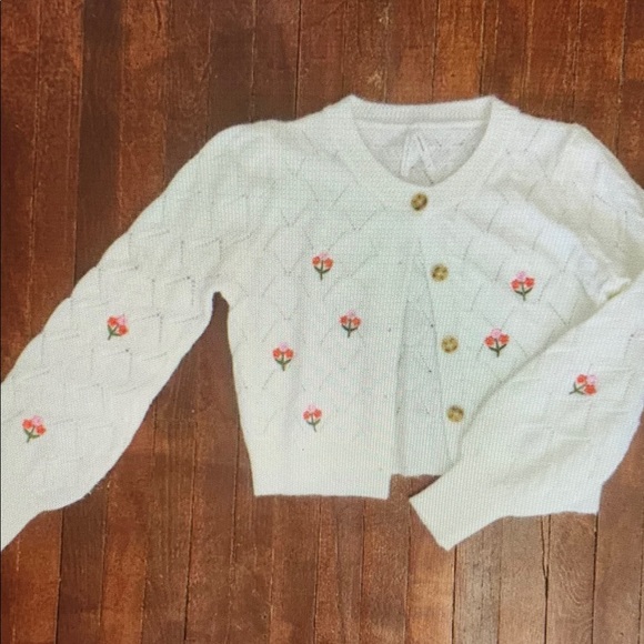 Sweaters - White Floral Embroidered Cardigan